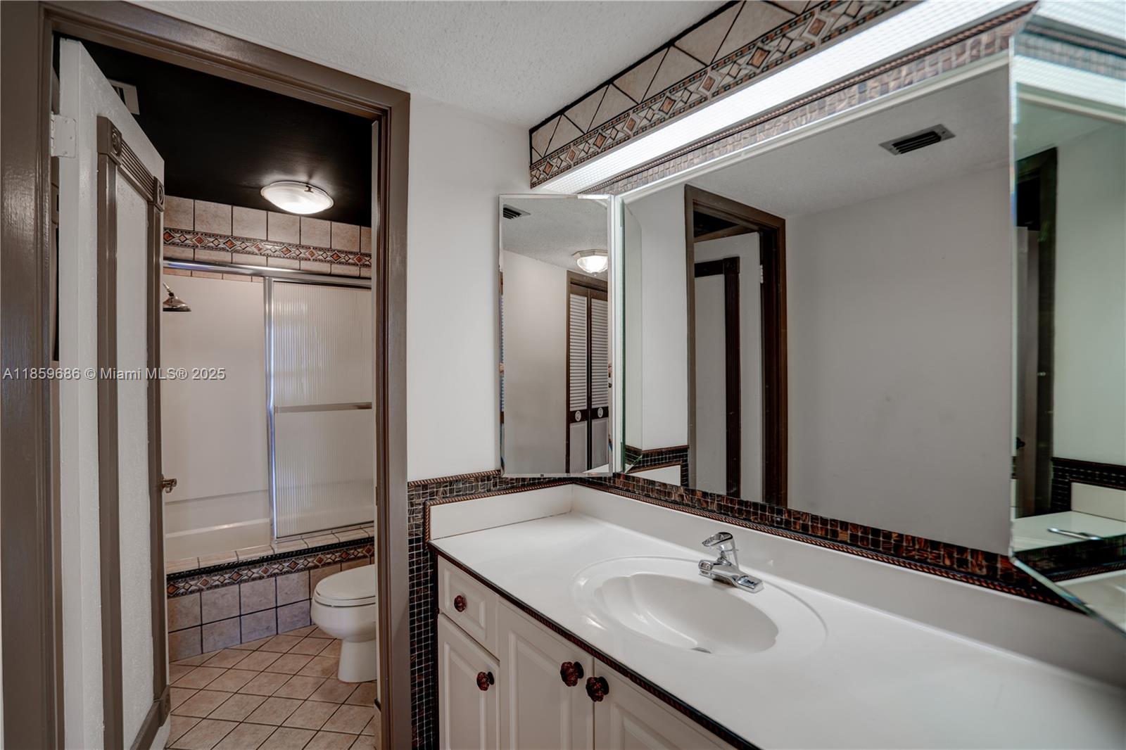 18071 Biscayne Blvd PH04+PH03