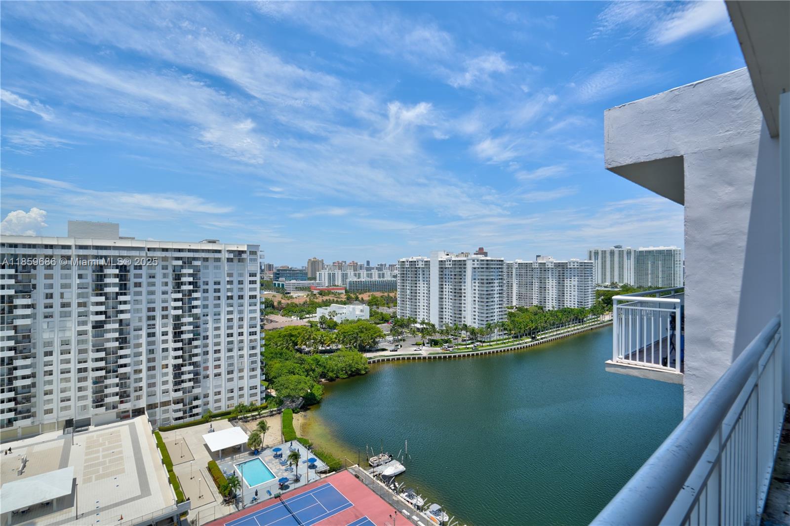 18071 Biscayne Blvd PH04+PH03