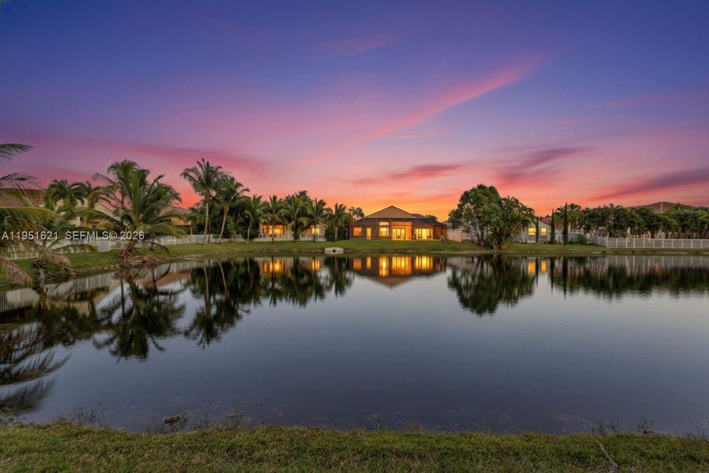 Photo of 751 SW 191st Ave, Pembroke Pines, FL 33029 (MLS # A11951621)