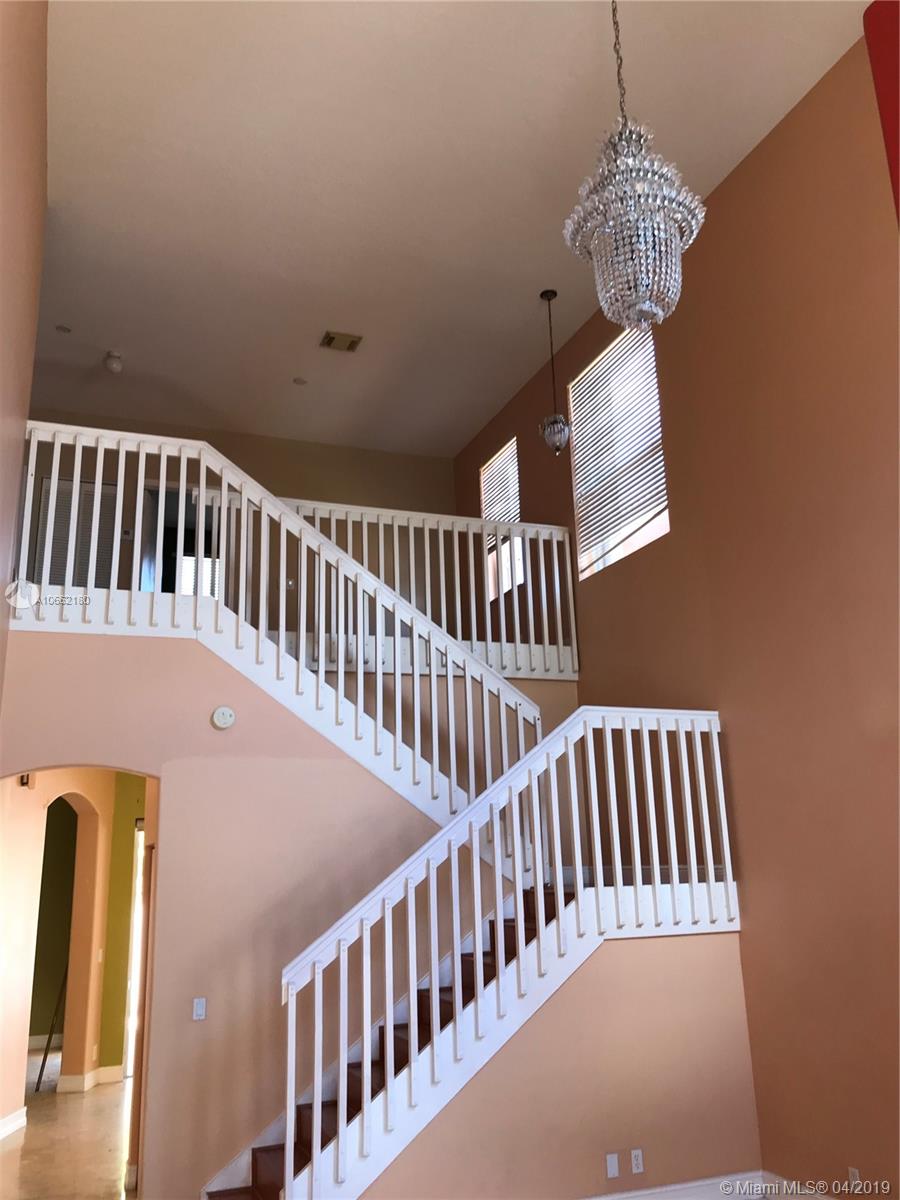 MAPLE RIDGE 167-38 B POR P - Residential Lease