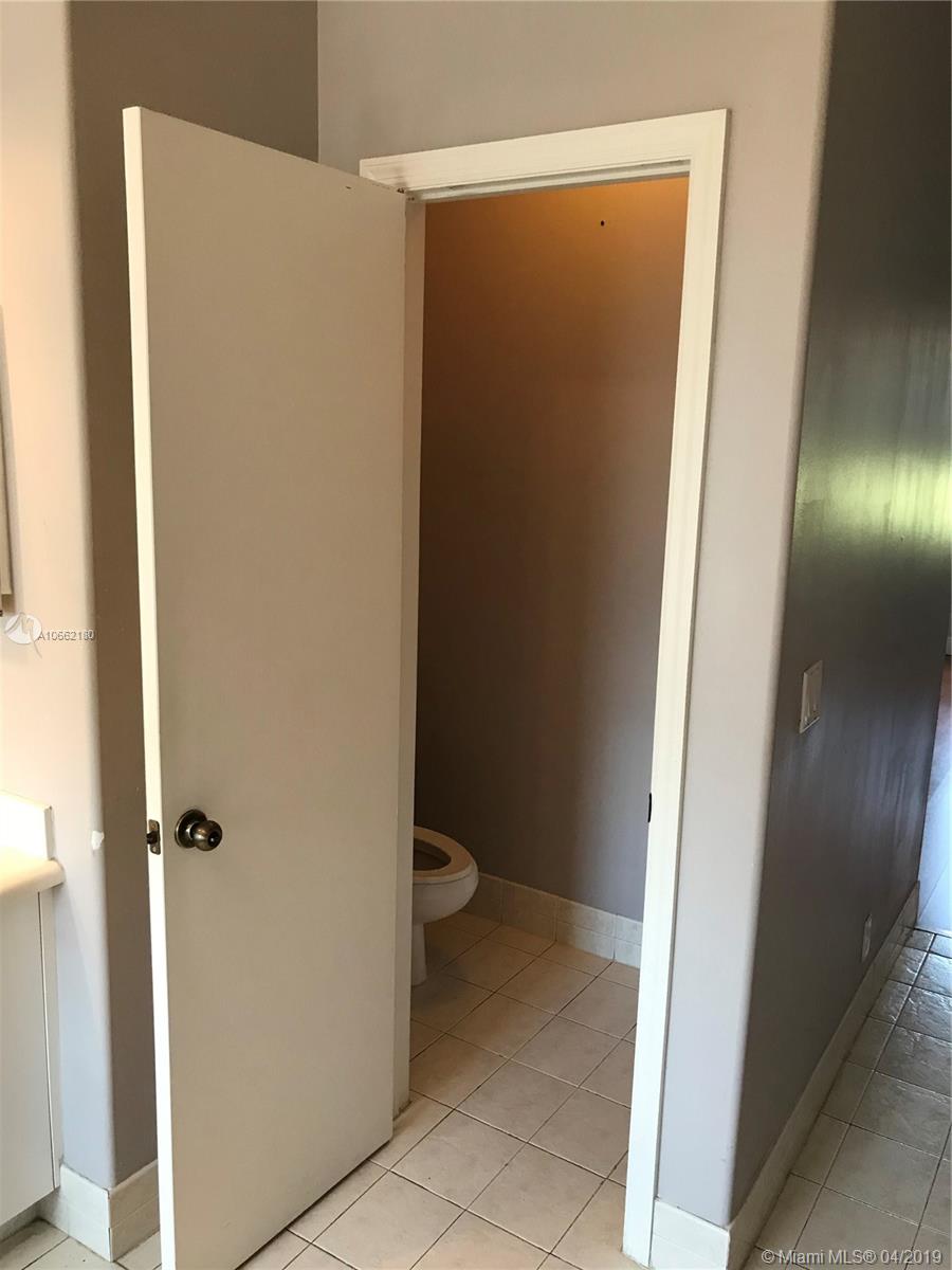 MAPLE RIDGE 167-38 B POR P - Residential Lease