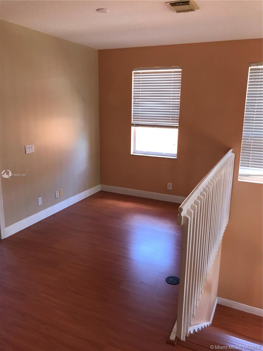 MAPLE RIDGE 167-38 B POR P - Residential Lease