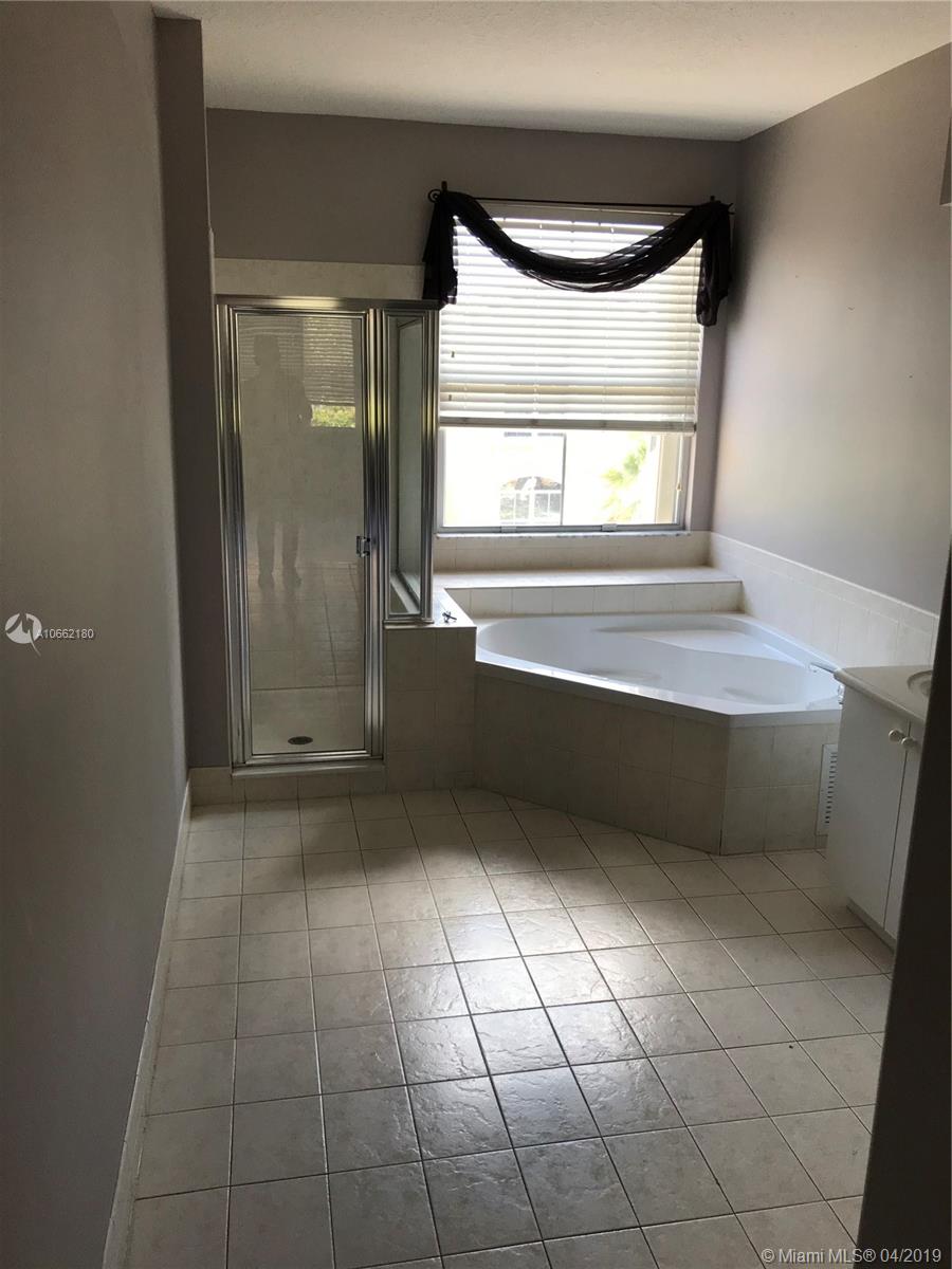 MAPLE RIDGE 167-38 B POR P - Residential Lease