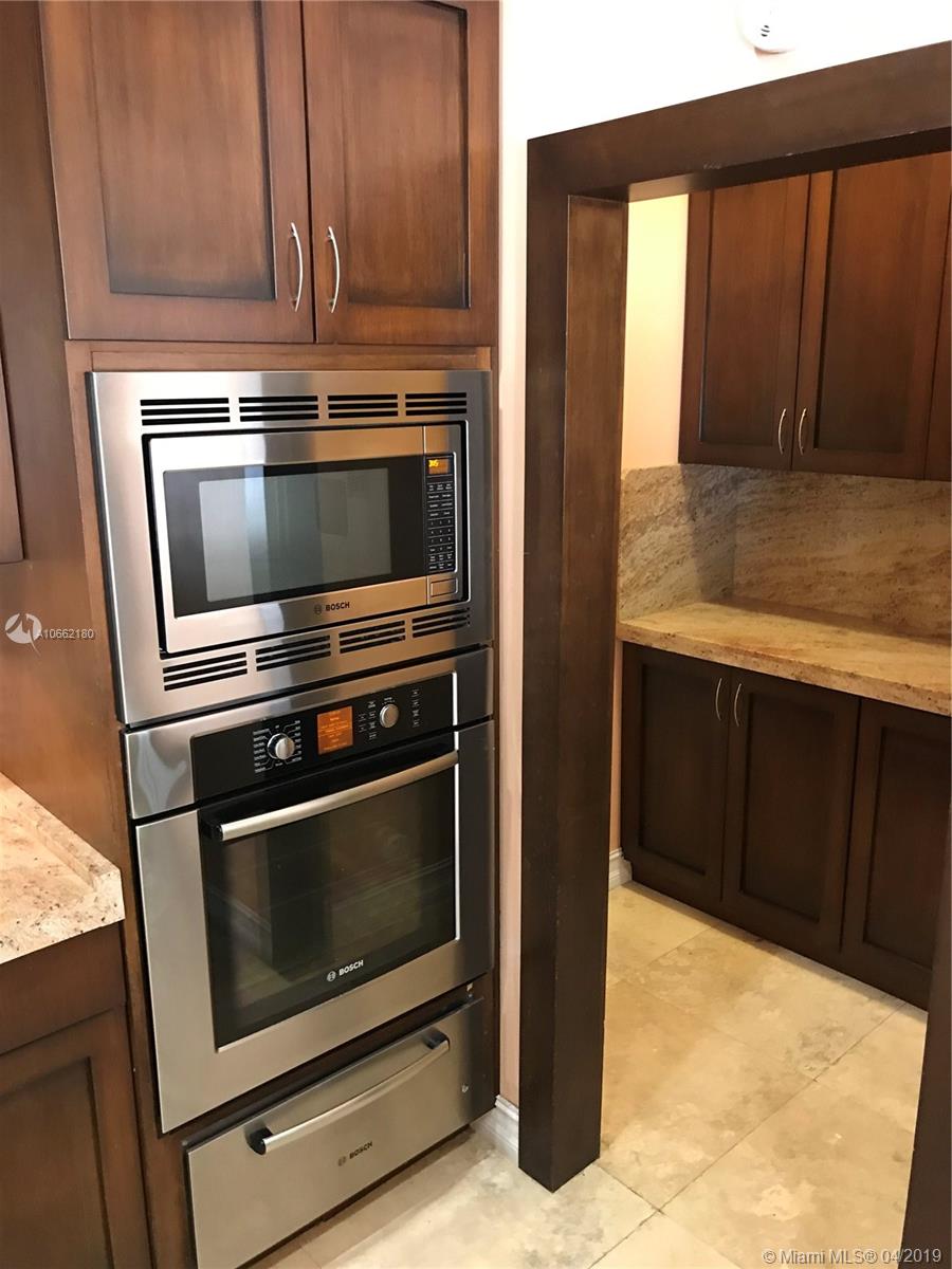 MAPLE RIDGE 167-38 B POR P - Residential Lease