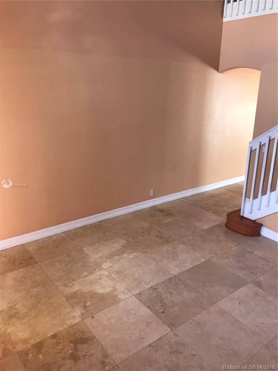 MAPLE RIDGE 167-38 B POR P - Residential Lease