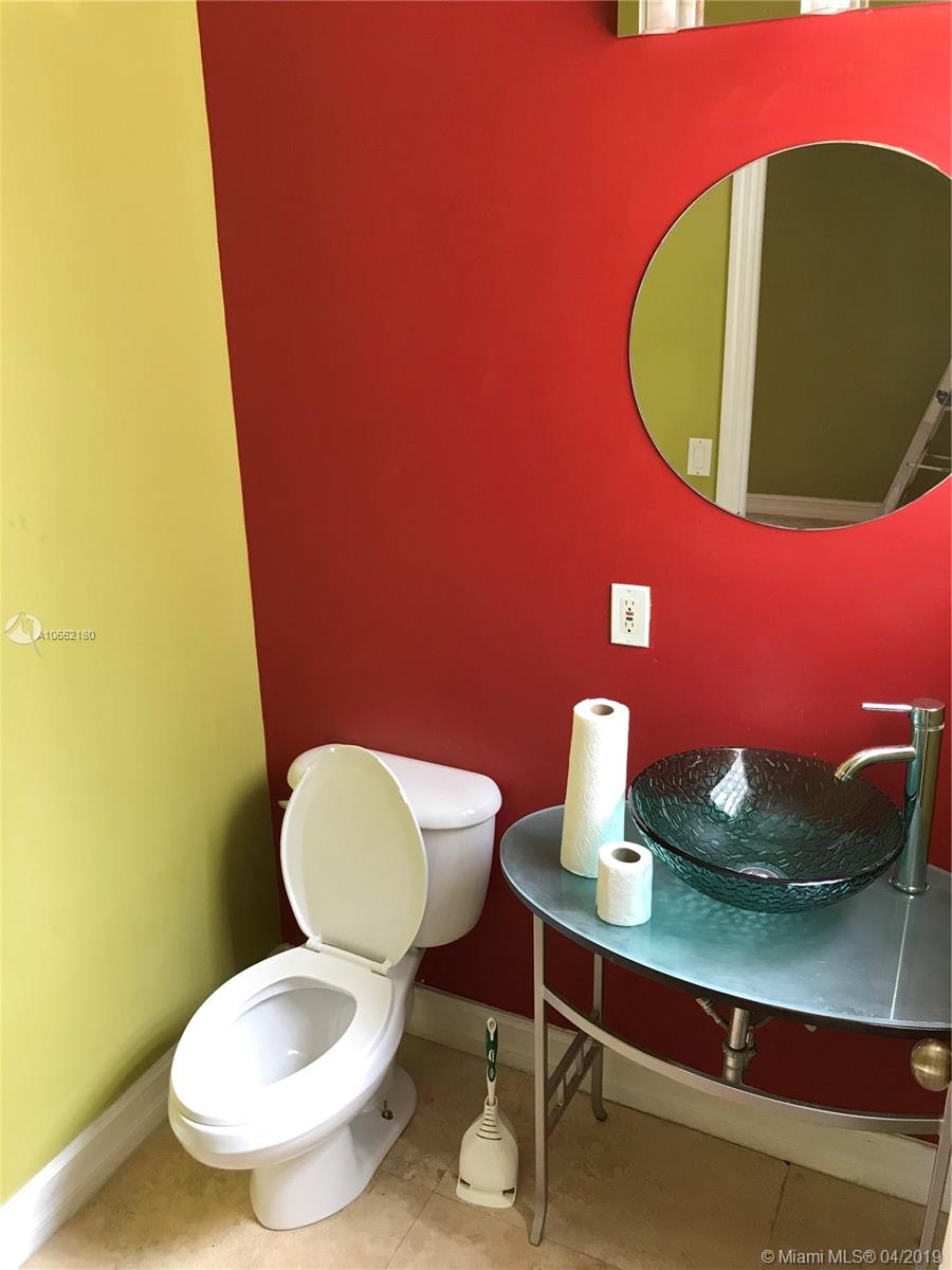 MAPLE RIDGE 167-38 B POR P - Residential Lease