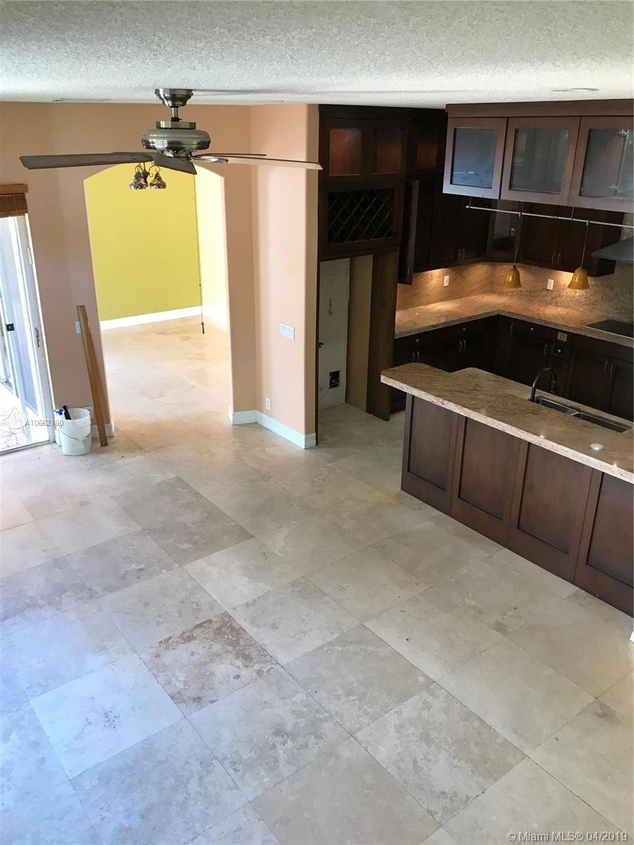 MAPLE RIDGE 167-38 B POR P - Residential Lease