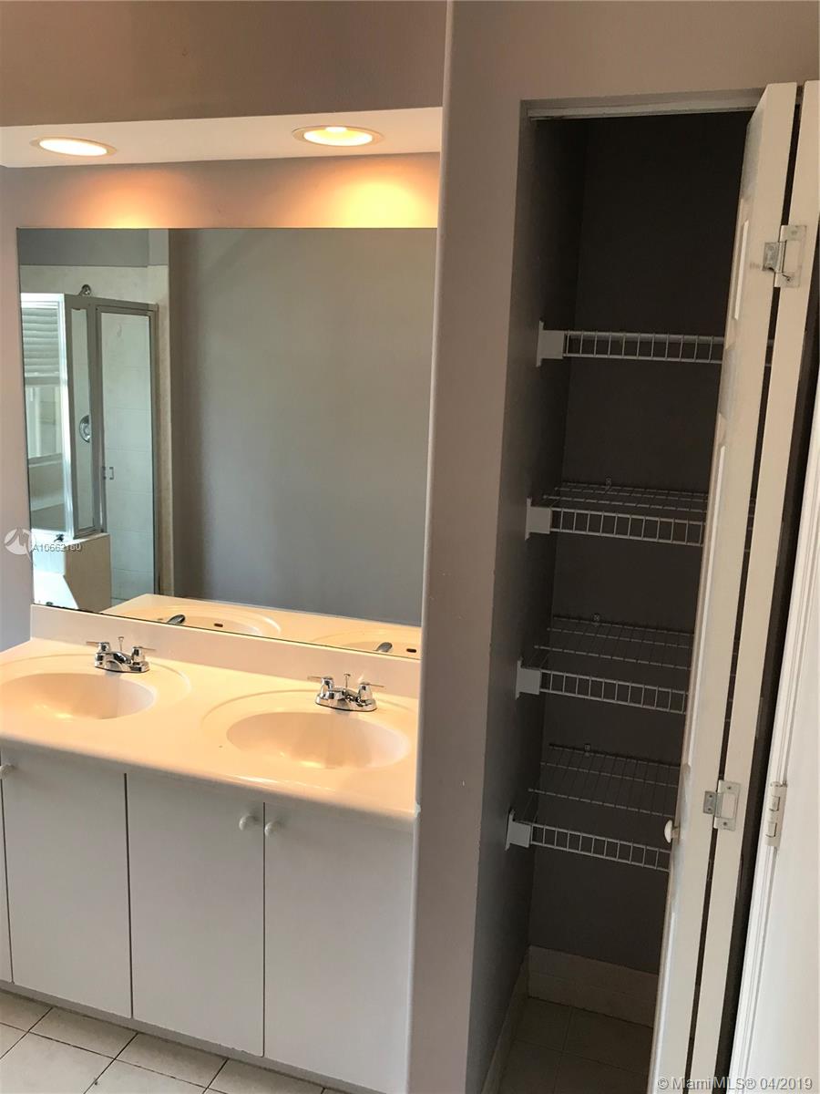 MAPLE RIDGE 167-38 B POR P - Residential Lease