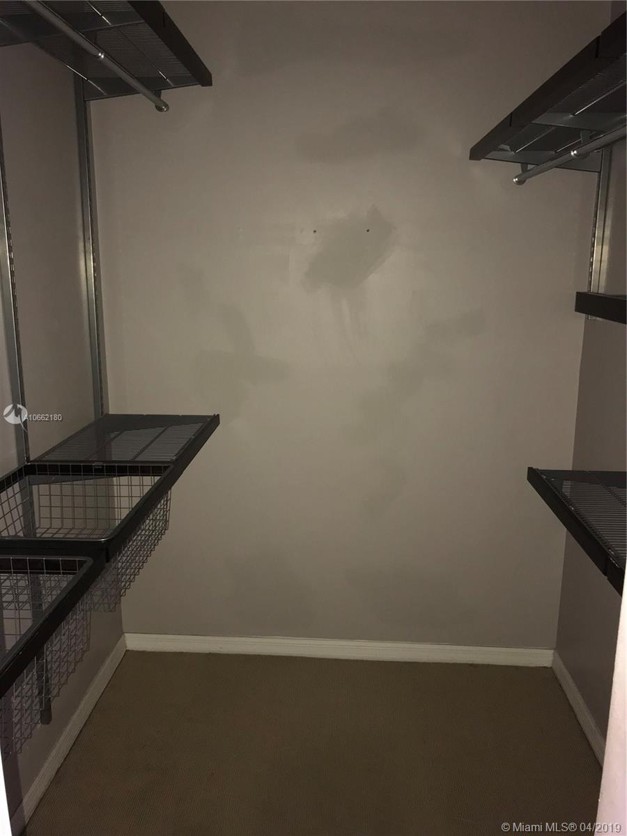 MAPLE RIDGE 167-38 B POR P - Residential Lease
