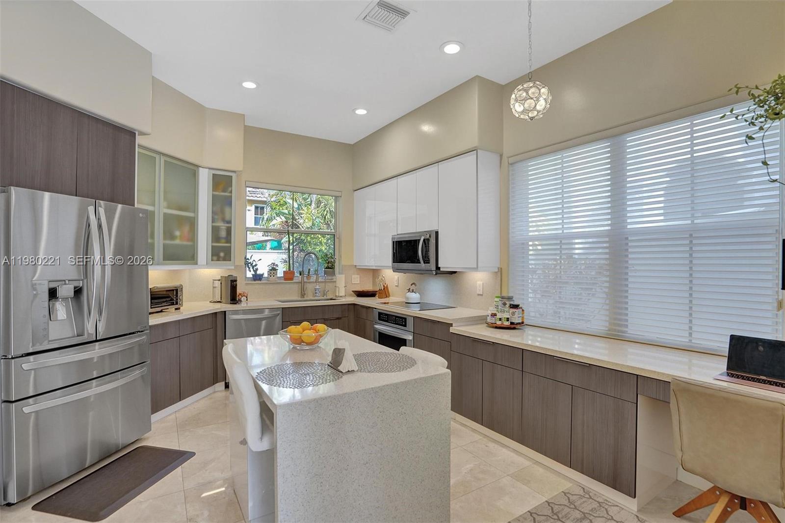 1529 Shoreline Way 1529