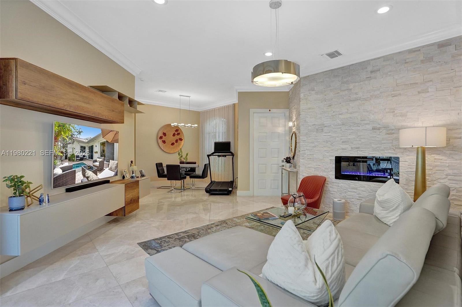 1529 Shoreline Way 1529