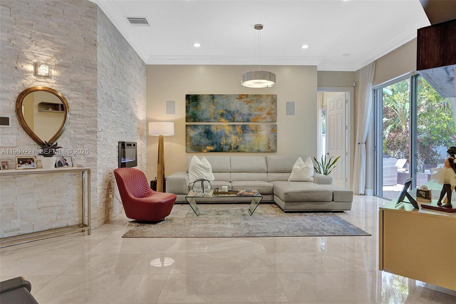 1529 Shoreline Way 1529