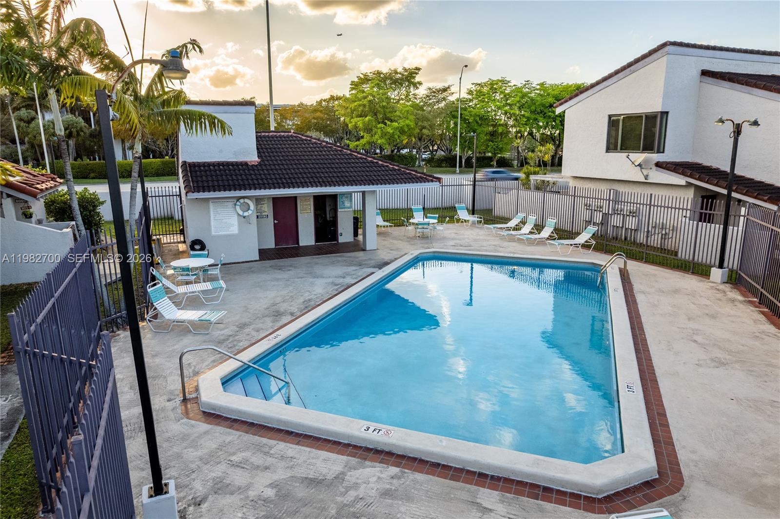 LA ARBOLEDA CONDO PH II - Residential