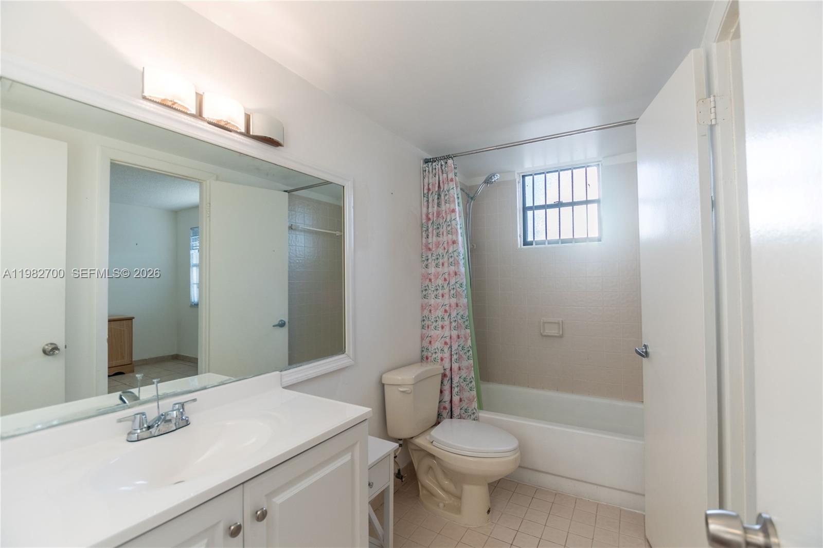 LA ARBOLEDA CONDO PH II - Residential