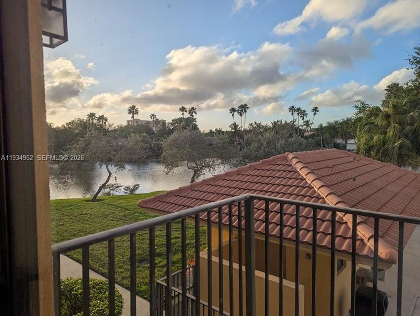 WATERS EDGE OF CORAL SPRI - Residential Lease