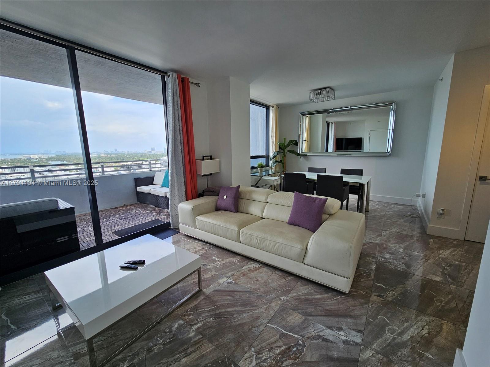 1330 West Ave 2805
