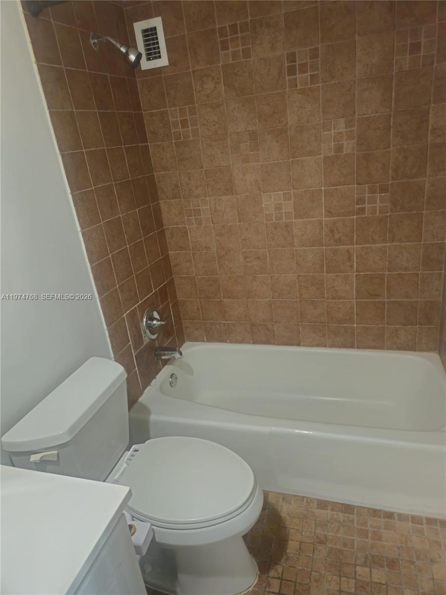 TIDES ON HOLLYWOOD BEACH - Residential Lease