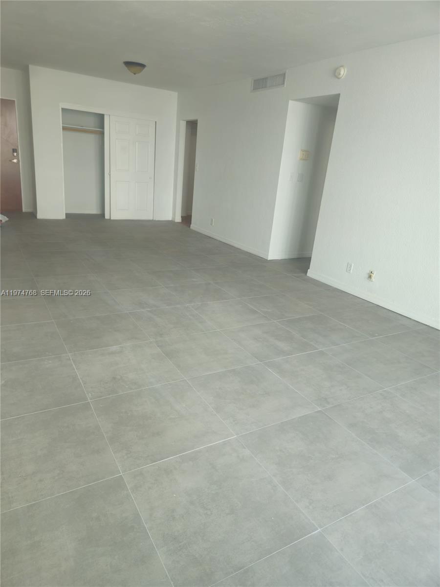 TIDES ON HOLLYWOOD BEACH - Residential Lease