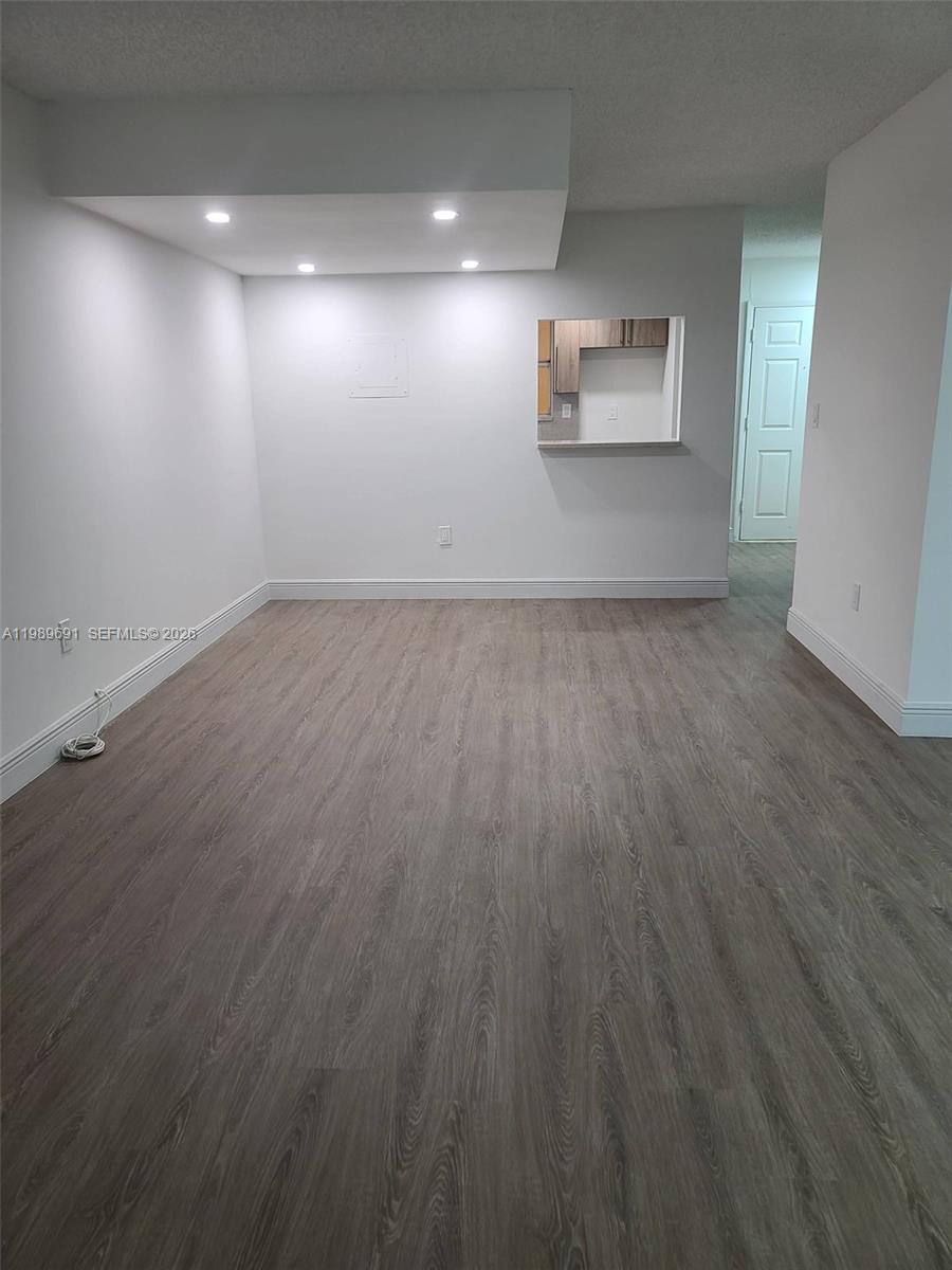 THE BEACH CLUB FONTAINEBL - Residential Lease