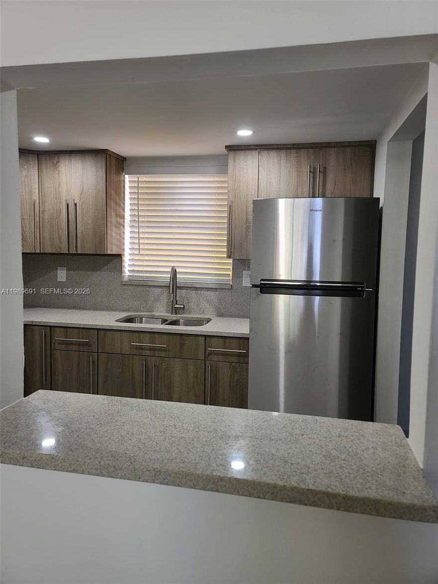 Spacious 2BD/2.5BA in a prime central location. Comfortable living, generous bedrooms, and a community pool to enjoy. Conveniently located near major highways and shopping, making everyday Miami living easy and accessible