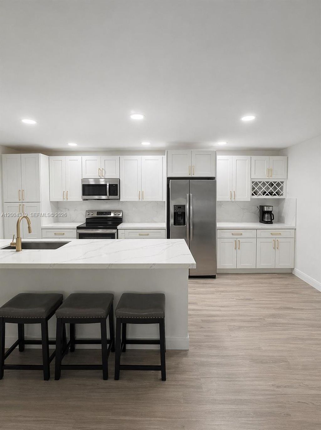 Photo of 200 High Point Ct E #D, Delray Beach, FL 33445 (MLS # A12004349)