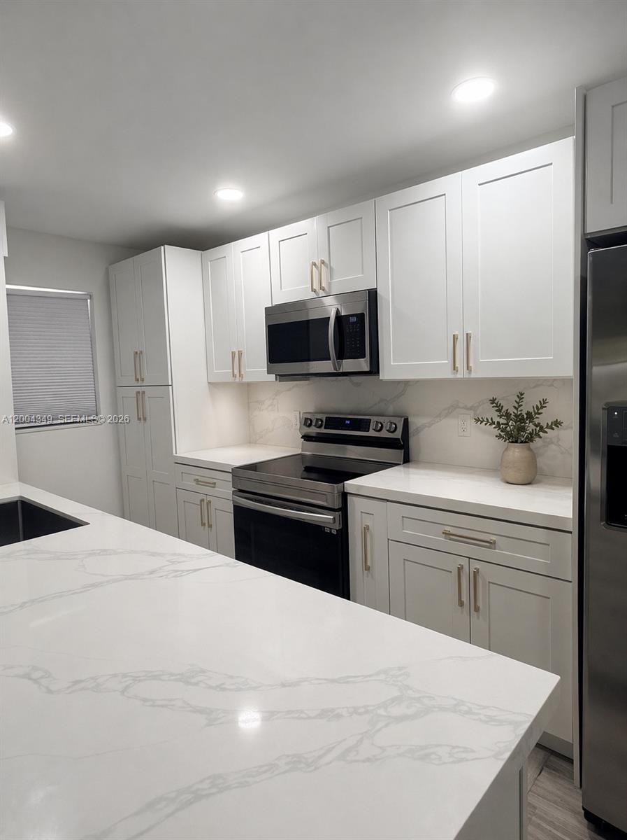 HIGH POINT OF DELRAY BEAC - Residential