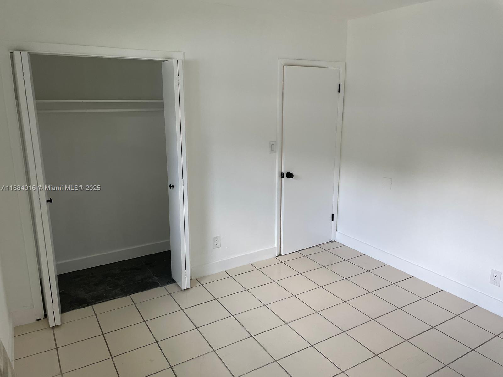 PINE RIDGE PARK - Residential Lease