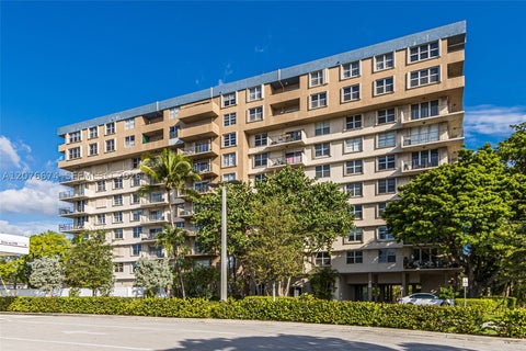 Tiny photo for 1625 SE 10th Ave #501, Fort Lauderdale, FL 33316 (MLS # A12076674)