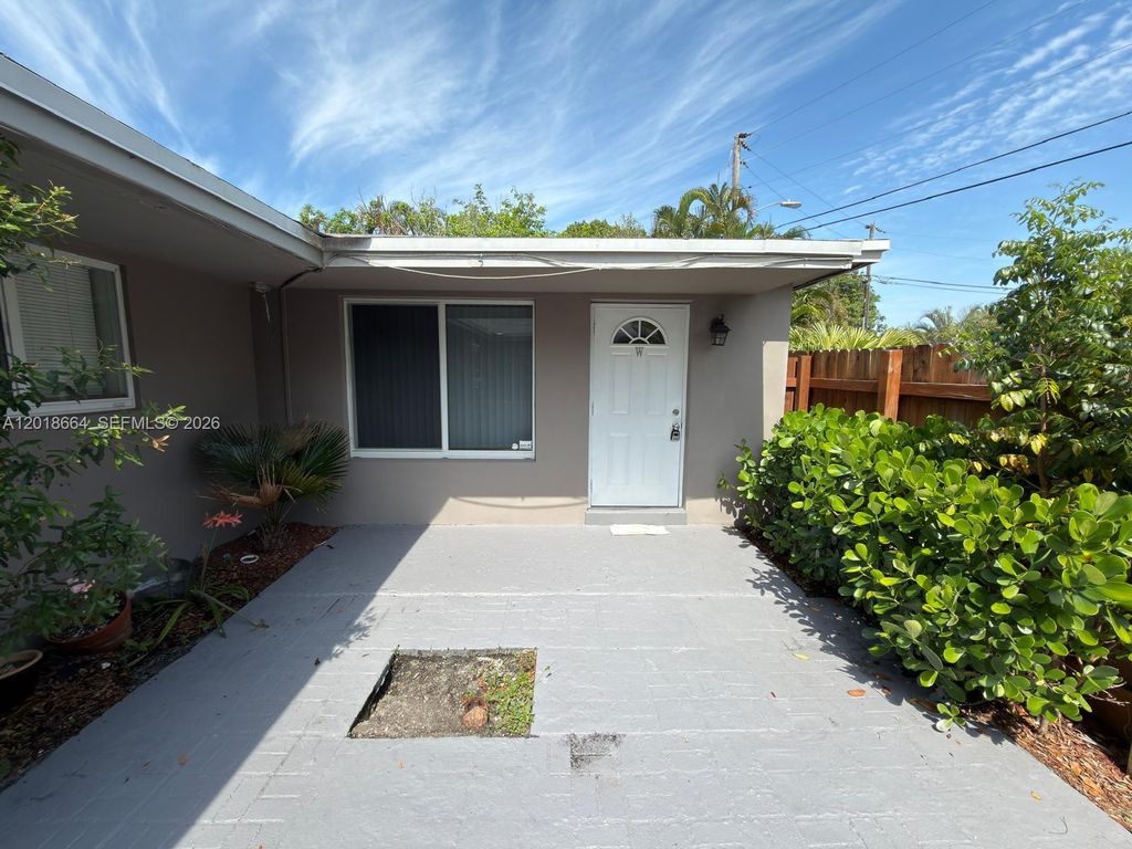 Photo of 600 NW 18th St #W-2, Fort Lauderdale, FL 33311 (MLS # A12018664)