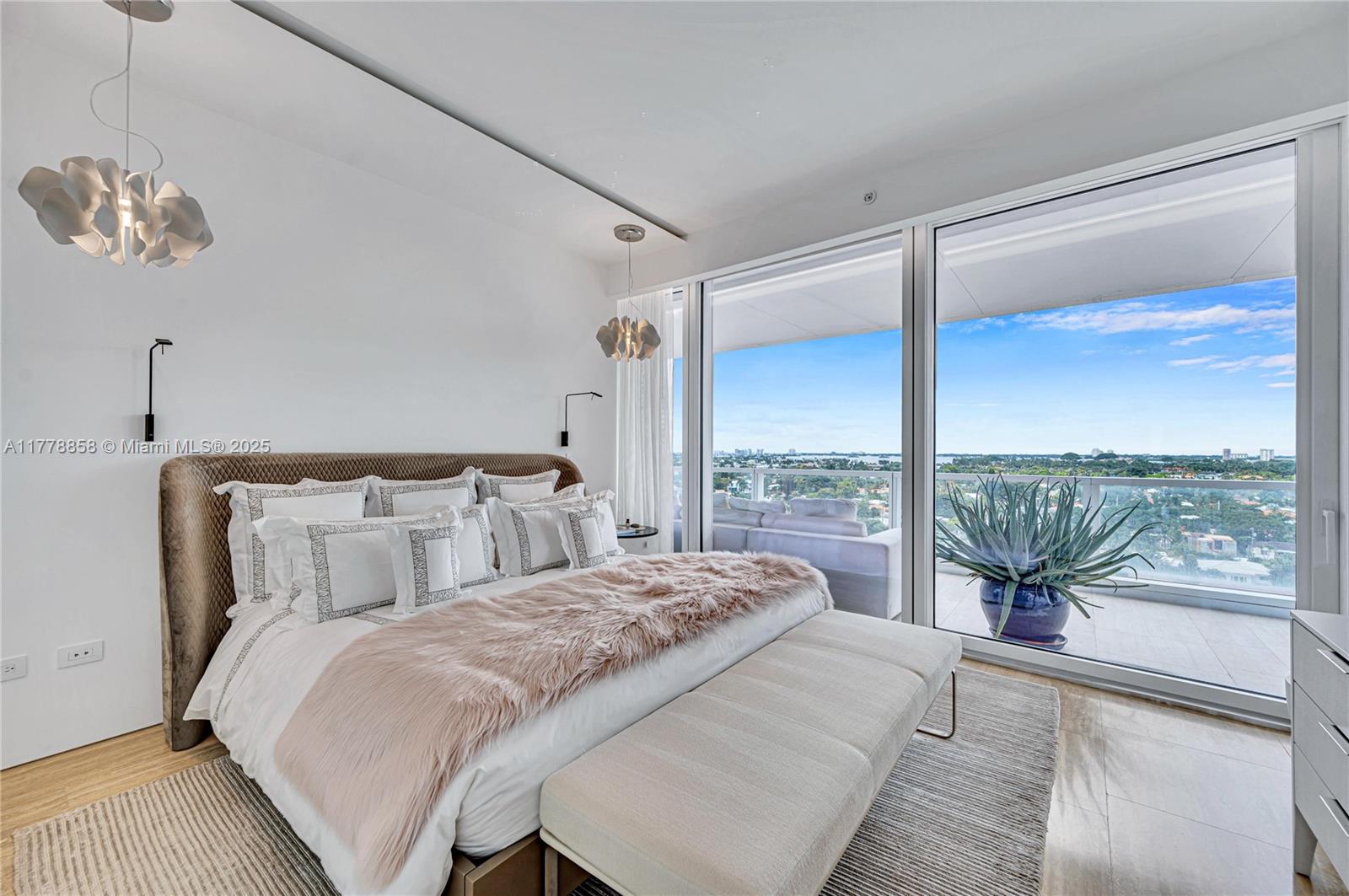 SURF CLUB CONDO - Residential