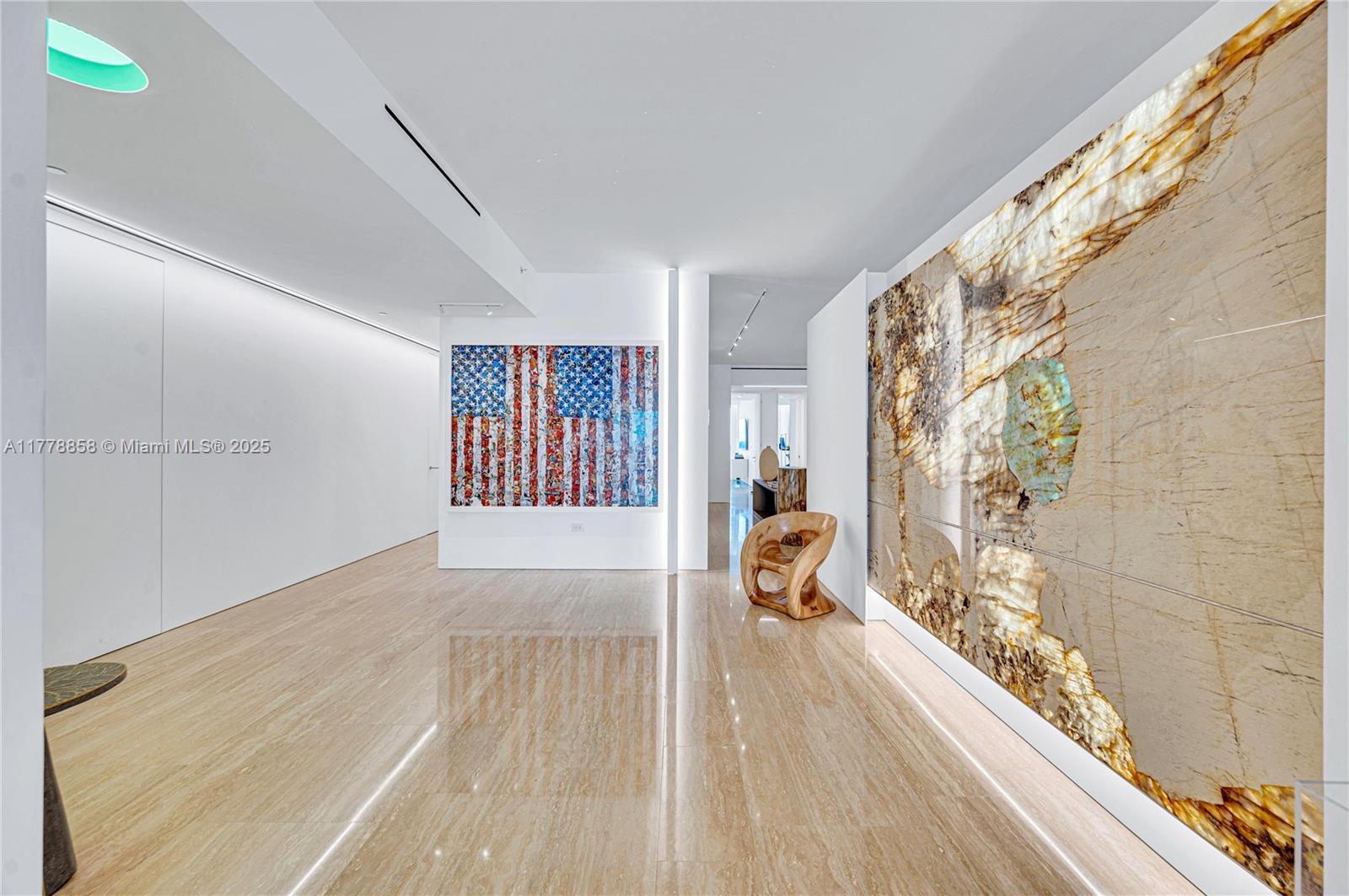 SURF CLUB CONDO - Residential