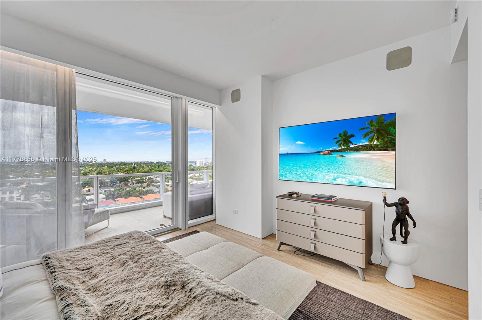 SURF CLUB CONDO - Residential