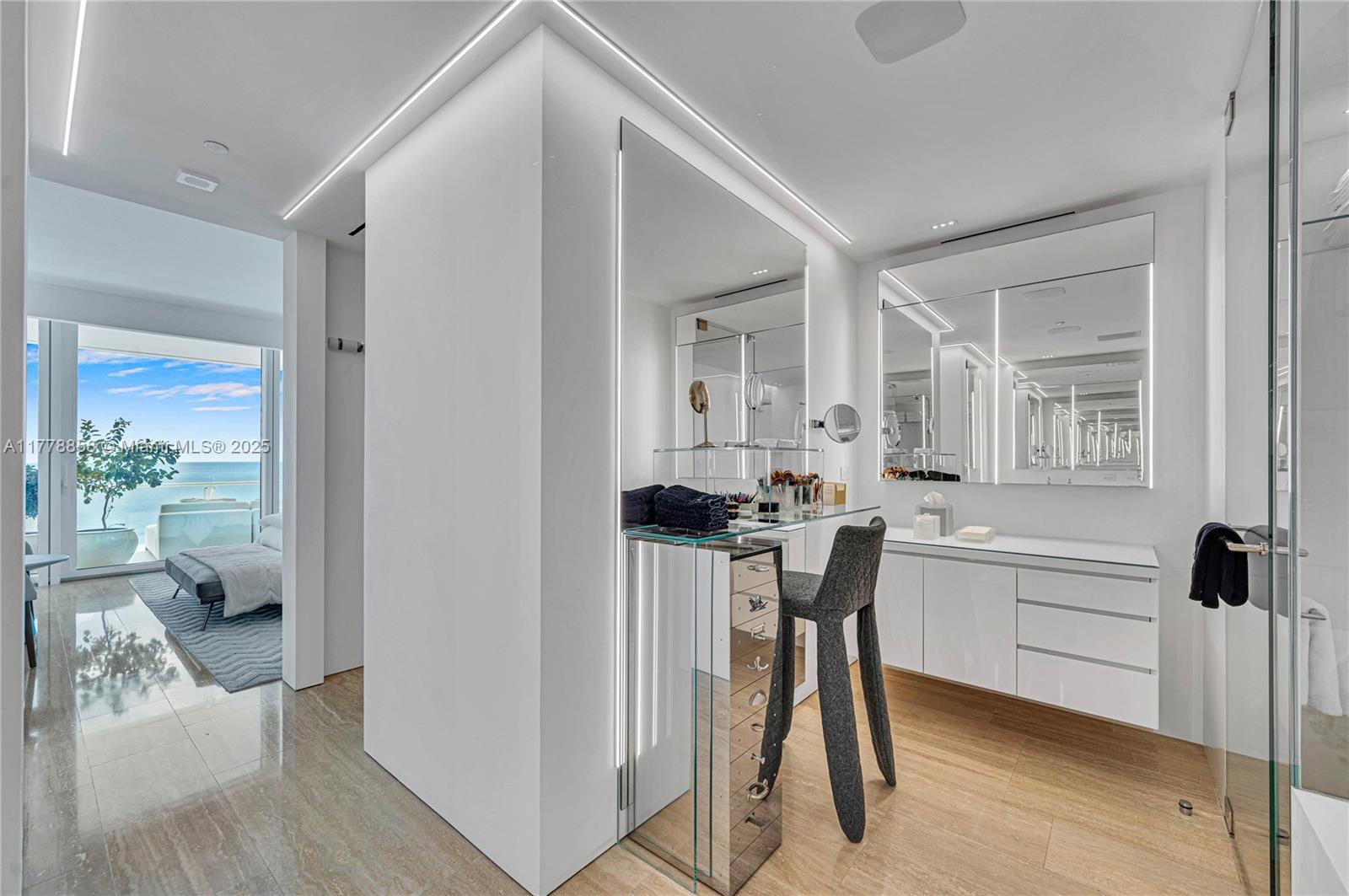 SURF CLUB CONDO - Residential