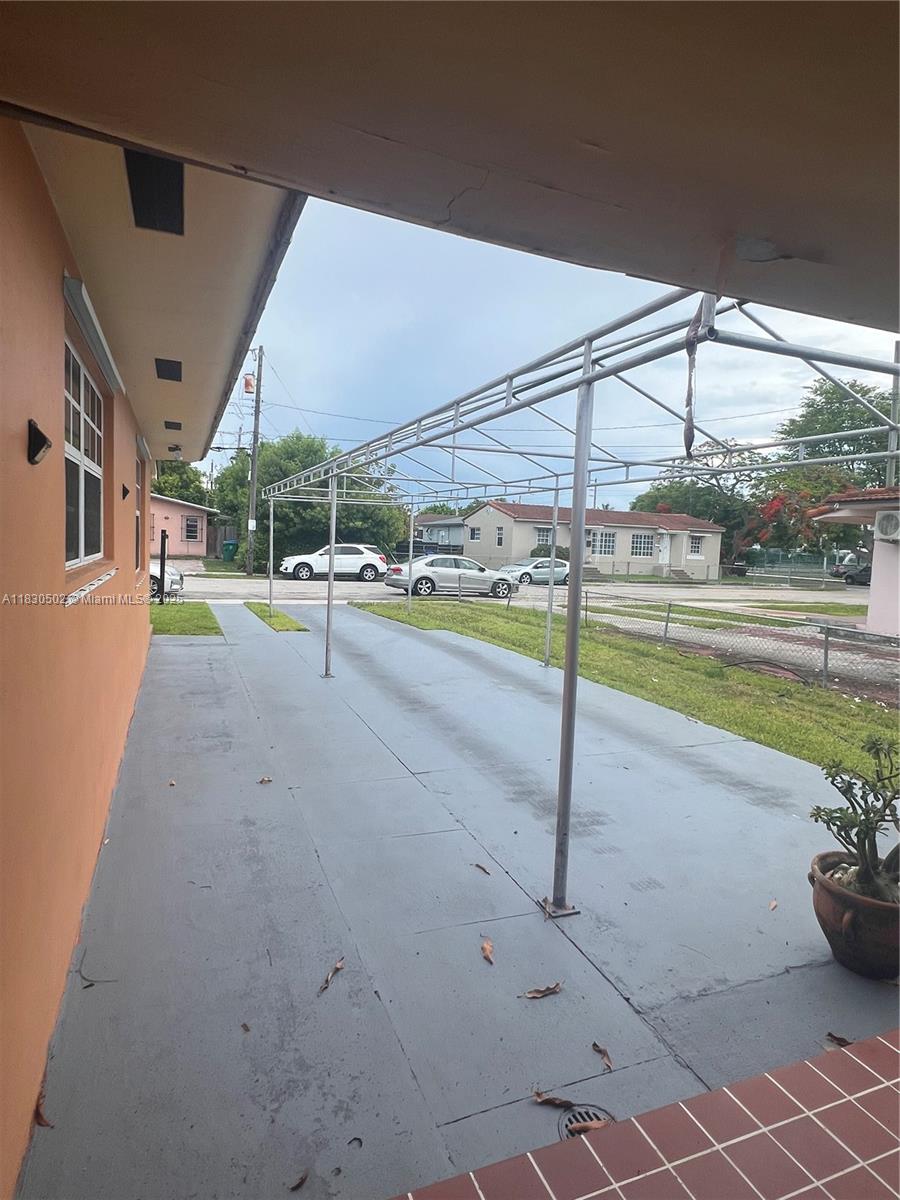 2815 SW 36th Ave