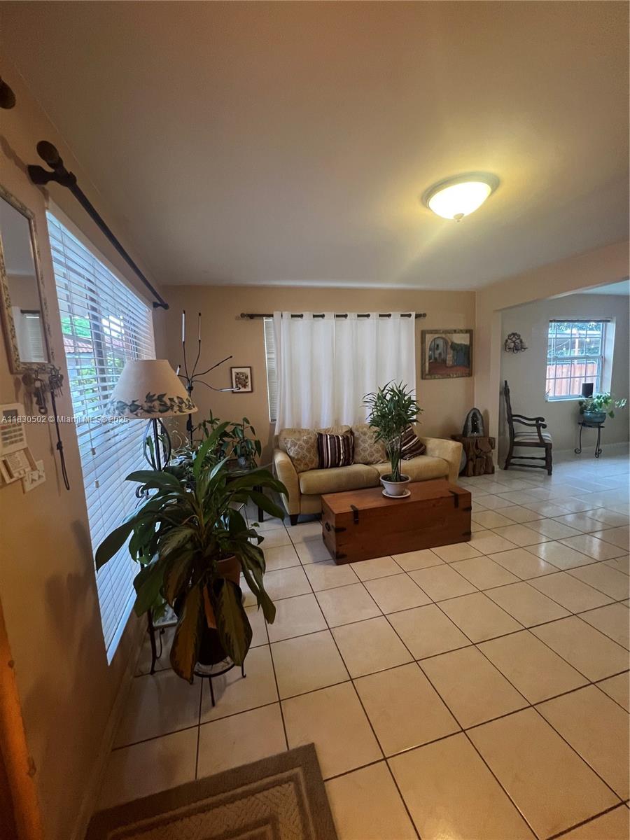 2815 SW 36th Ave