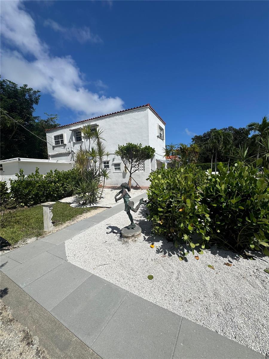 REV PALOMAR - Residential Lease
