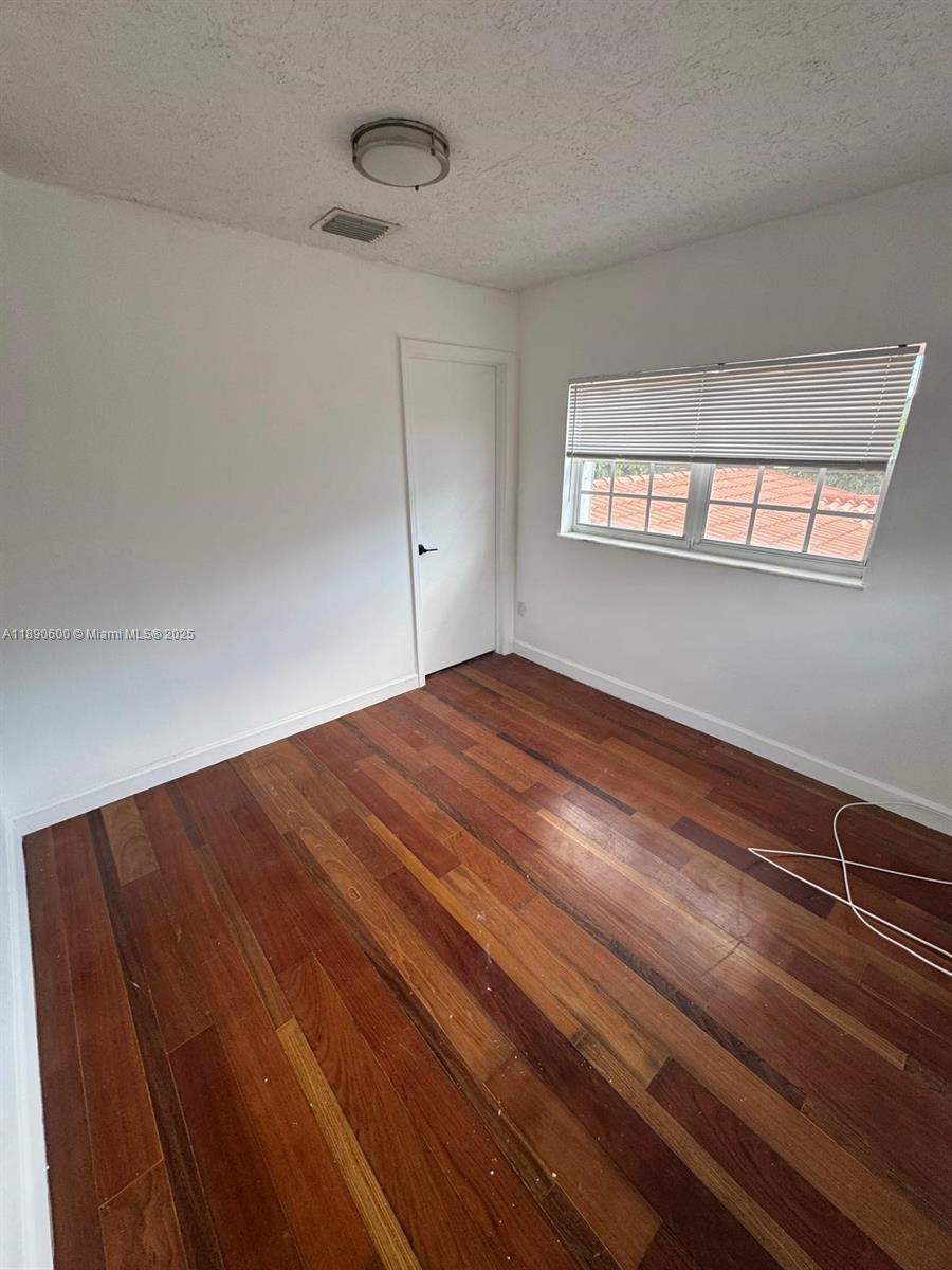 REV PALOMAR - Residential Lease