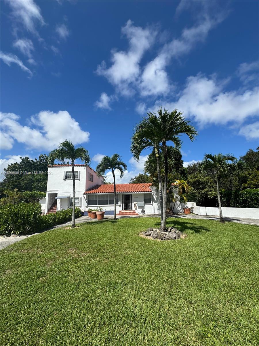 REV PALOMAR - Residential Lease
