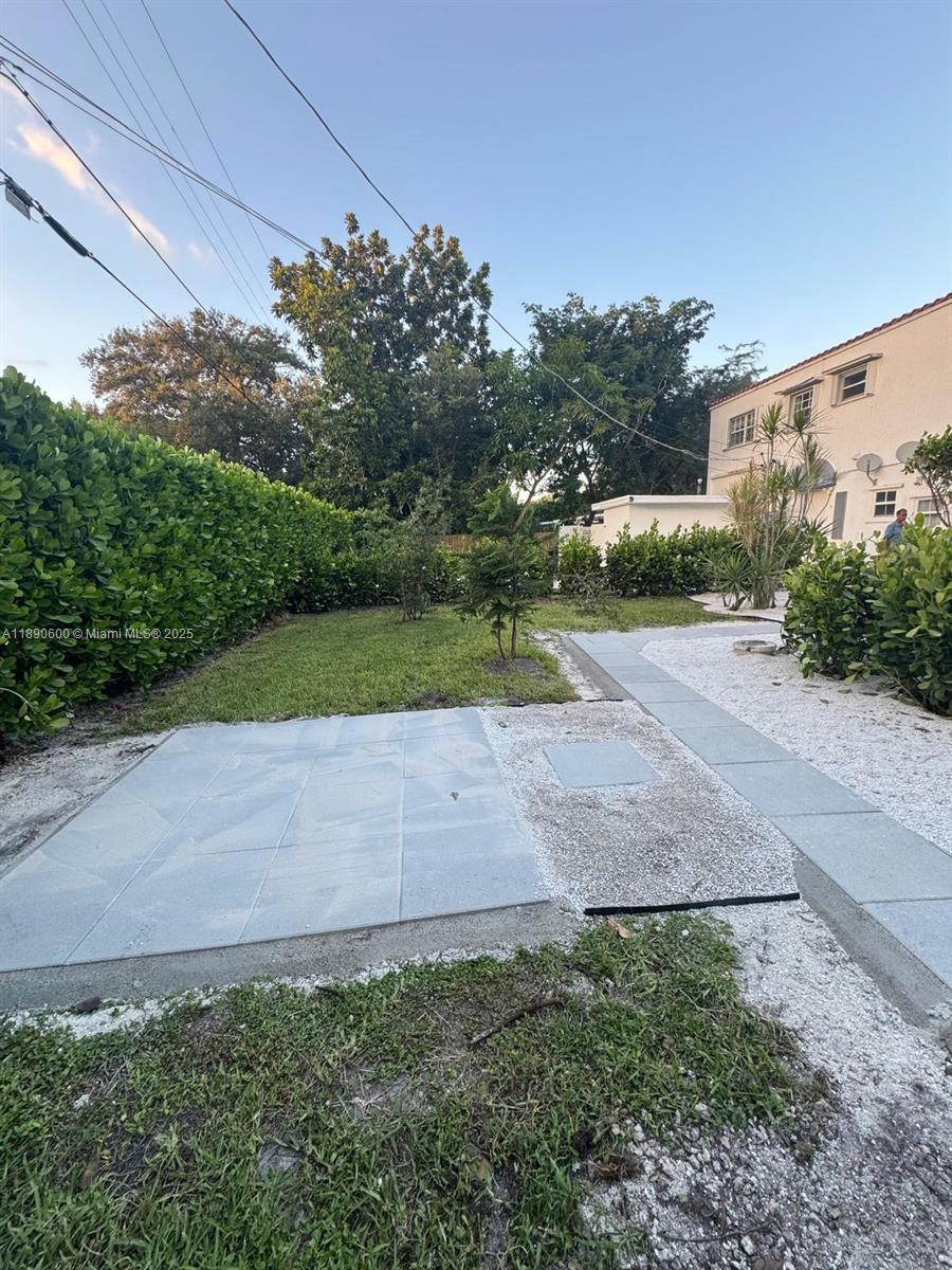 REV PALOMAR - Residential Lease