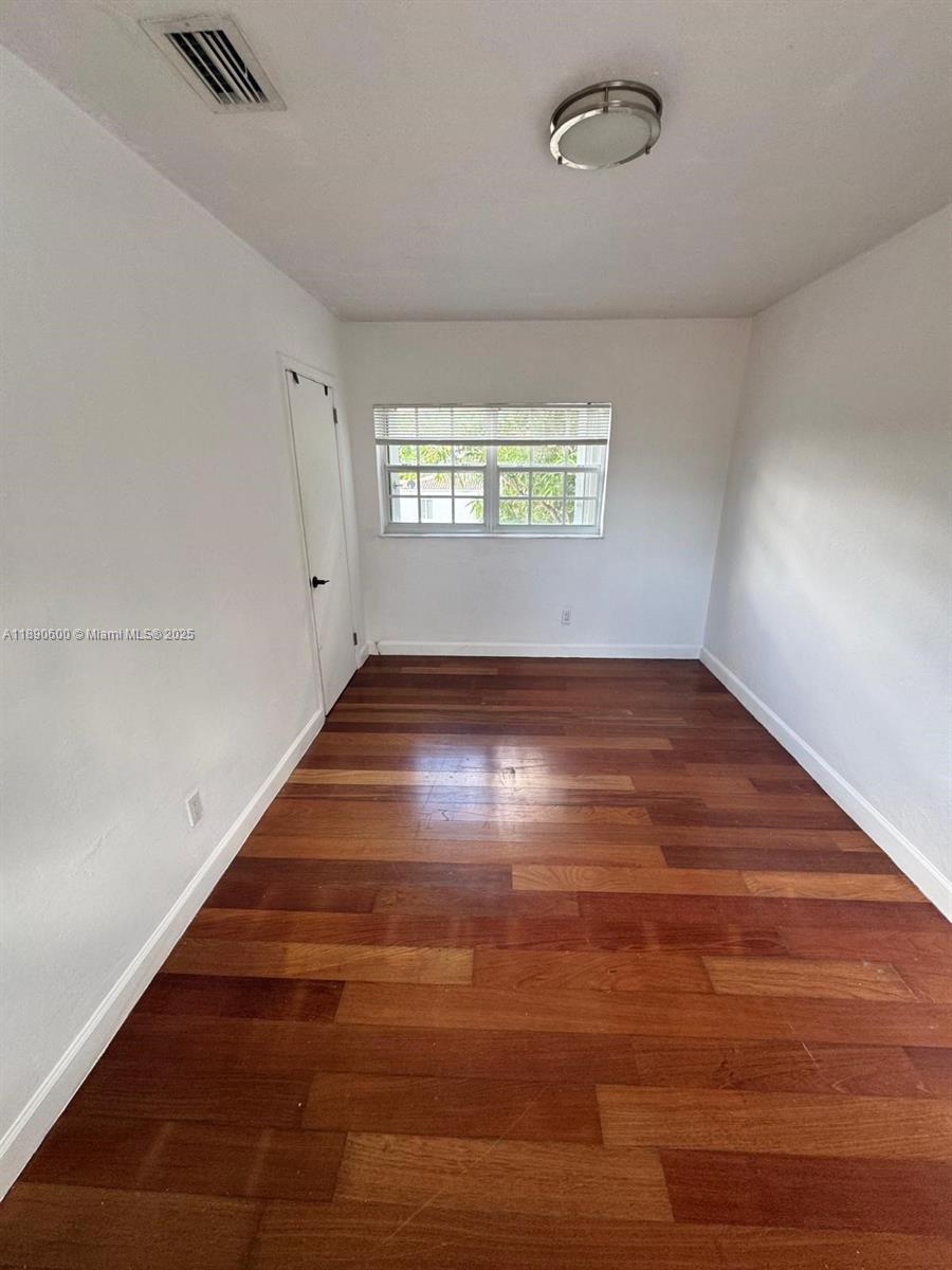 REV PALOMAR - Residential Lease