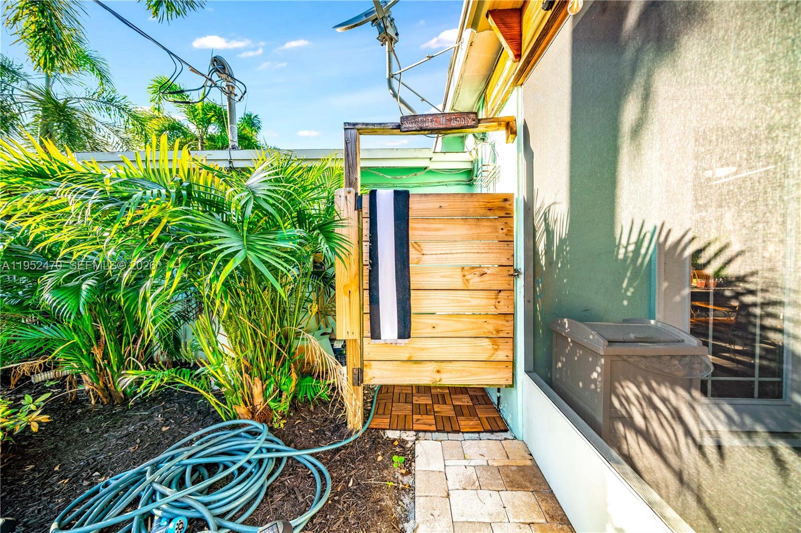 POMPANO GOLF ESTATES - Residential