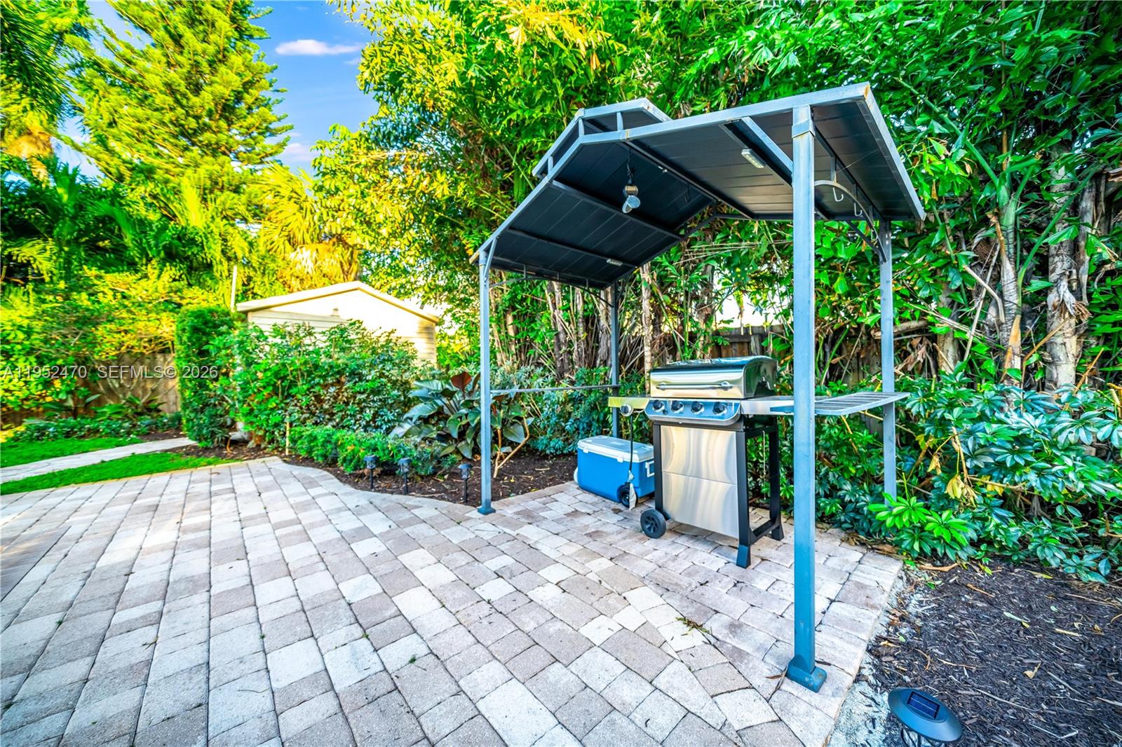 POMPANO GOLF ESTATES - Residential