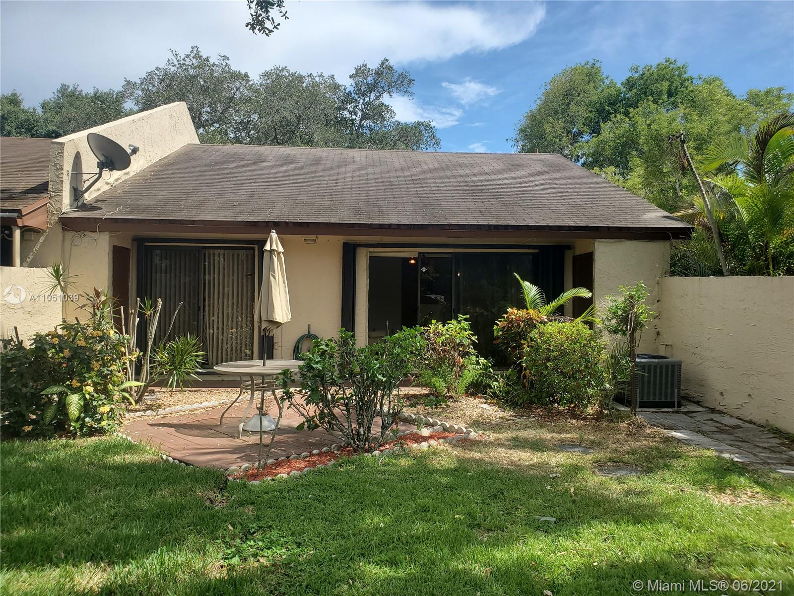 EAST LAKE TOWNHOMES PER D - Residential