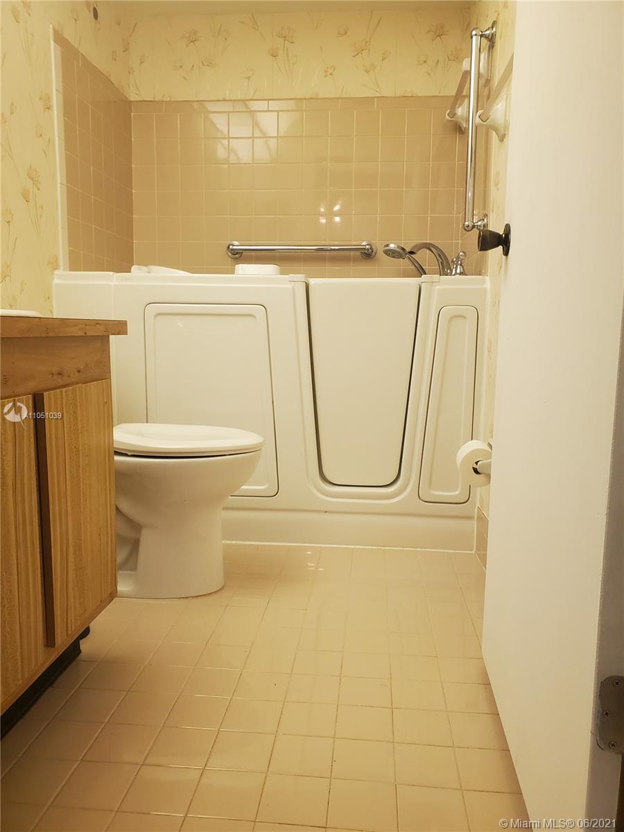 EAST LAKE TOWNHOMES PER D - Residential