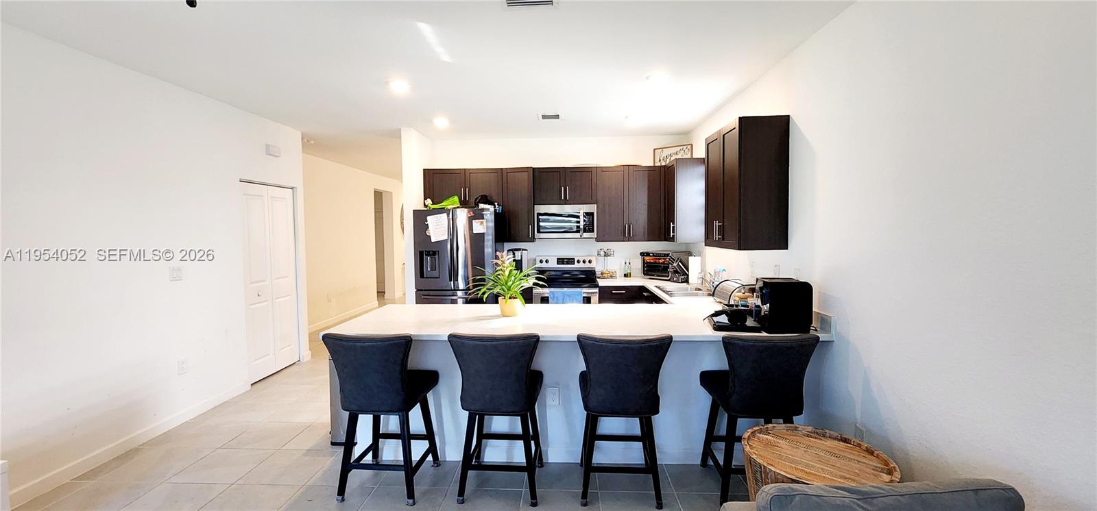 PINE ISLE - Residential