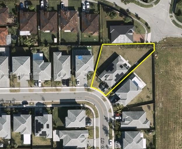 PINE ISLE - Residential