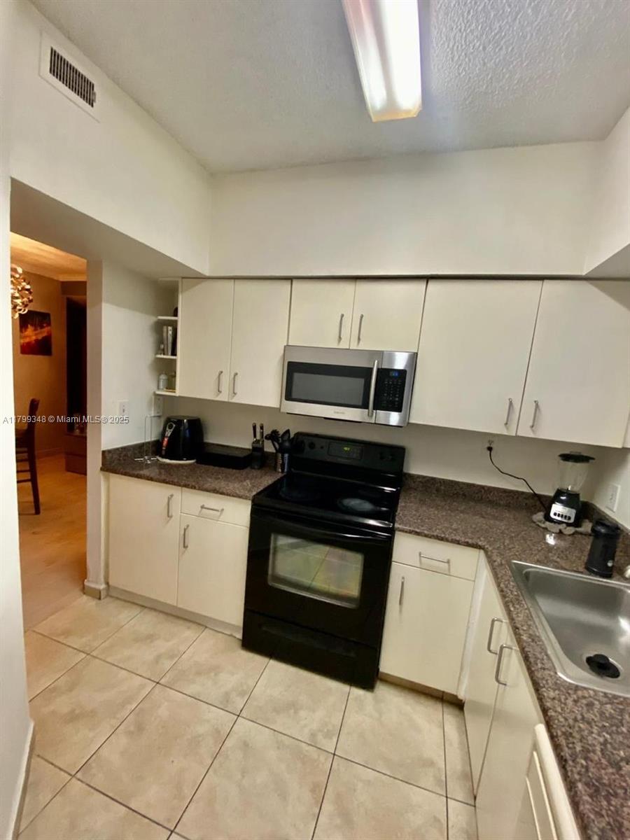 640 Cypress Club Way E12