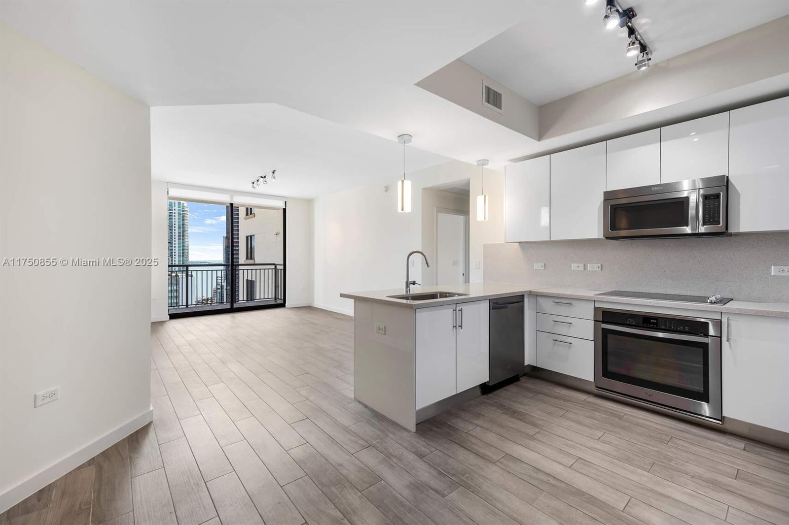 Rental Property at 999 Sw 1st Ave 2607, Miami, Broward County, Florida - Bedrooms: 2 
Bathrooms: 2  - $4,200 MO.
