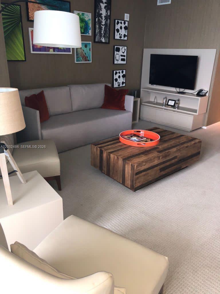 HYDE RESORT AND RESIDENCES - Residential