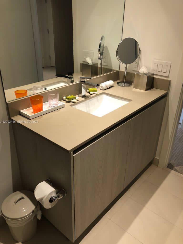 HYDE RESORT AND RESIDENCES - Residential